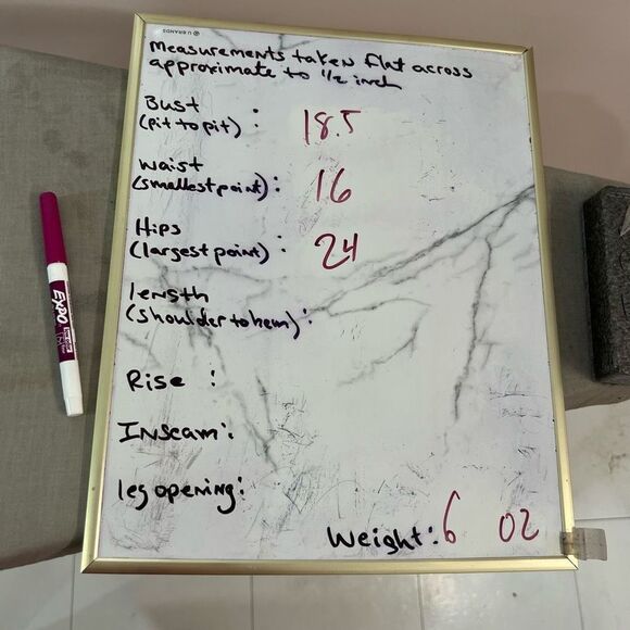 🔥5 for $25 sale🔥 Feel the Piece Terre Jacobs Gray Sleeveless Keyhole sweater - Picture 11 of 11